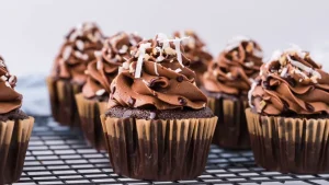 20 Easy Cupcake Recipes (that taste amazing)