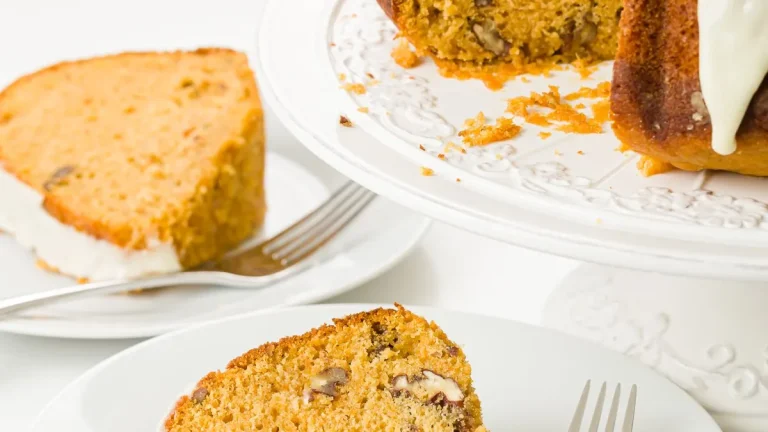 29 Delicious Spice Cake Recipes (for cozy nights)
