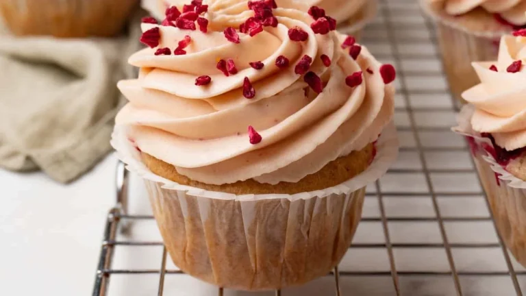18 Sweet Brunch Cake Ideas (that everyone will love)
