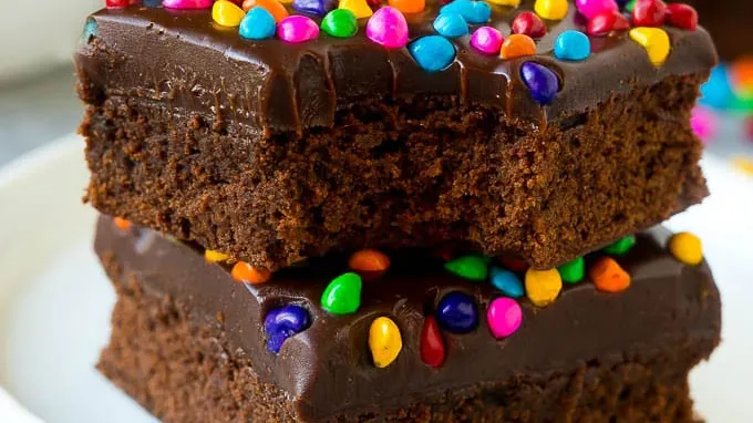 20 Super Easy Picnic Cake Ideas (You’ll Want To Make Again)