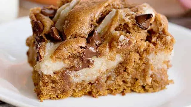 25 Delicious Cheap and Easy Cake Ideas (you’ll wish you found sooner)
