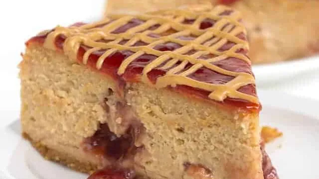 42 Yummy Cakes for a Cookout