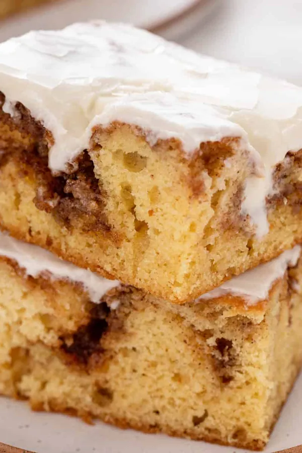 Cinnamon Roll Cake