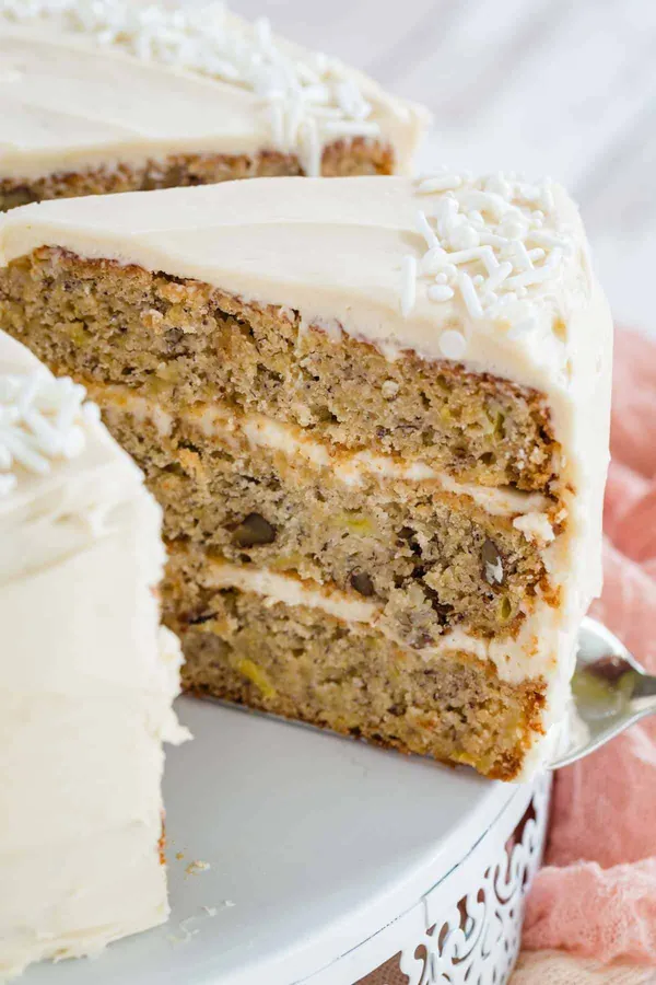 19 Best Simple Cake Recipes for Beginners (that never fail)