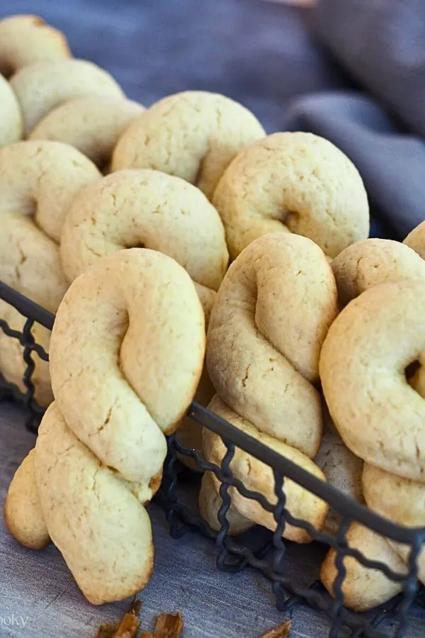 Greek Butter Cookies (Koulourakia)