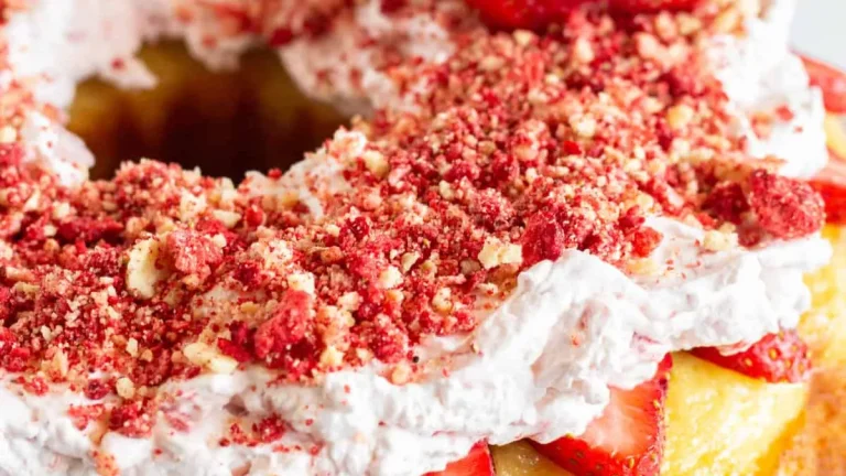 18 Sweet Strawberry Cake Recipes (You’ll Wish You Found Sooner)