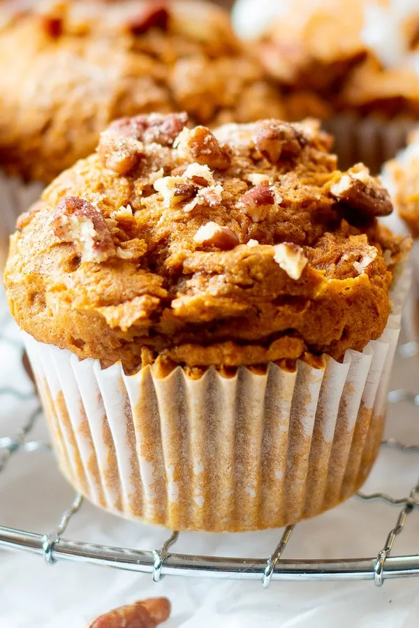 3 Ingredient Pumpkin Muffins with Spice Cake Mix!