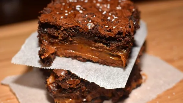 7 Cozy Fall Brownie Recipes (that taste amazing)