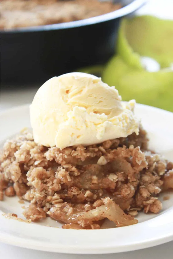 Apple Crisp in Cast Iron Skillet