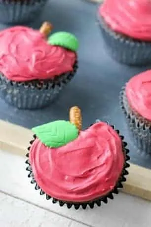 Easy Apple Shaped Cupcakes