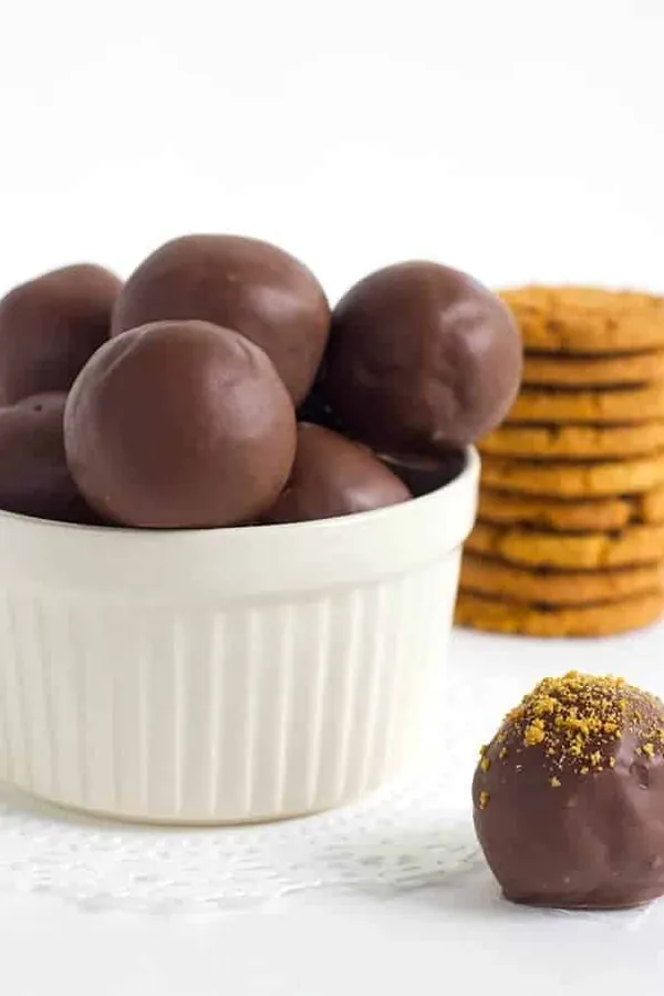Peanut Butter Gingersnap Cookie Balls