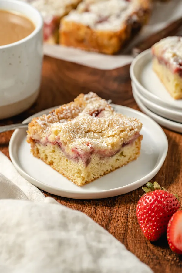 Strawberry Crumb Coffee Cake Recipe