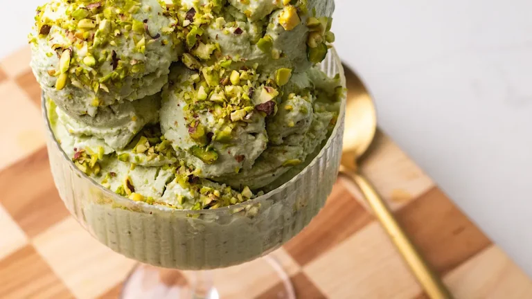 18 Tasty Easy Ice Cream Recipes (You’ll Love Making This Summer)