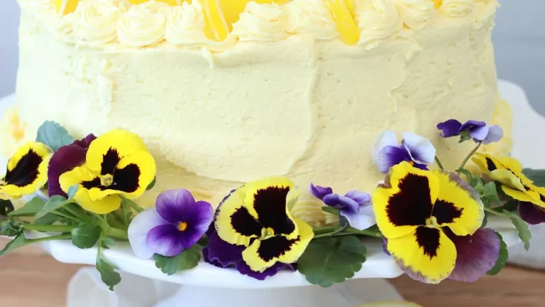 19 Delicious Layer Cake Recipes (That Everyone Will Love)