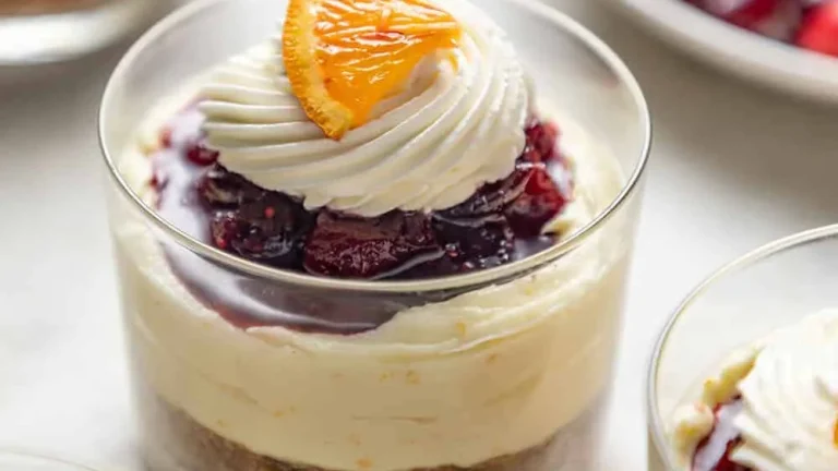 20 Tasty Cranberry Desserts (You’ll Want to Make Again)