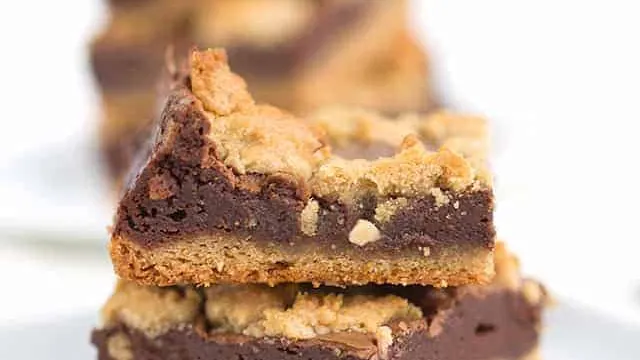 24 Sweet Cookie Bars (You’ll Wish You Found Sooner)