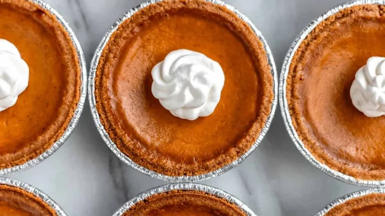 26 Adorable Mini Pies (That are perfect for sharing)