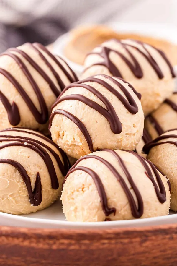 3 Ingredient Keto Fat Bombs