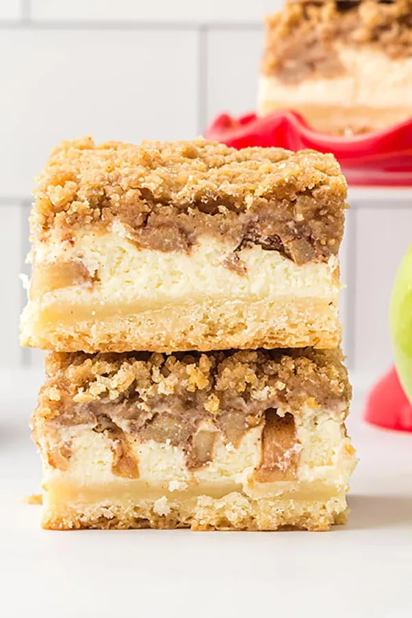 Apple Cheesecake Bars