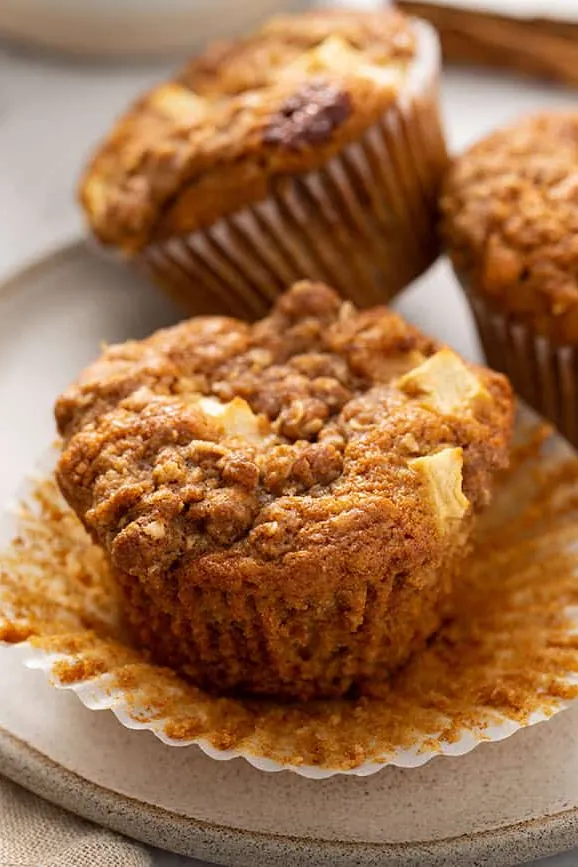 Apple Cinnamon Muffins with Streusel Topping