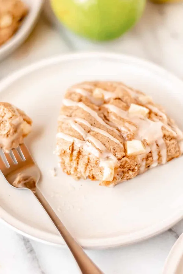 Apple Cinnamon Scones