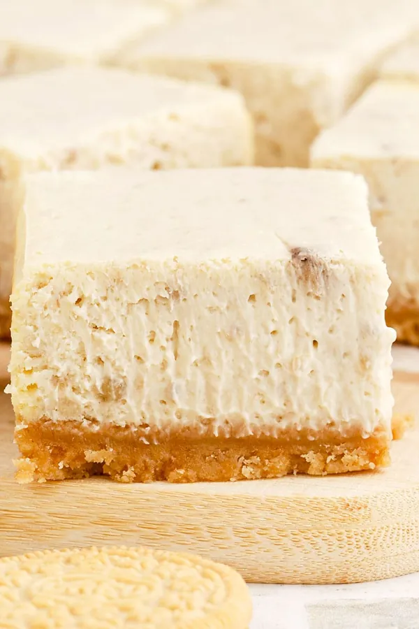 Banana Cream Pie Cheesecake Bars