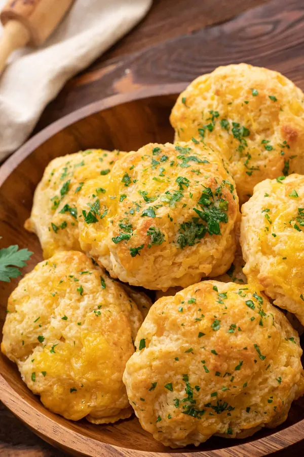 Cheddar Bay Biscuits (Red Lobster Copycat Recipe)