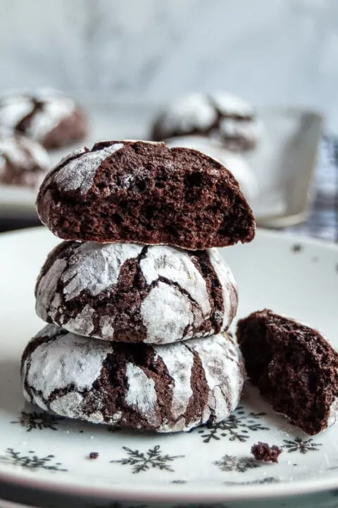 Chocolate Fudge Crinkle Cookies 