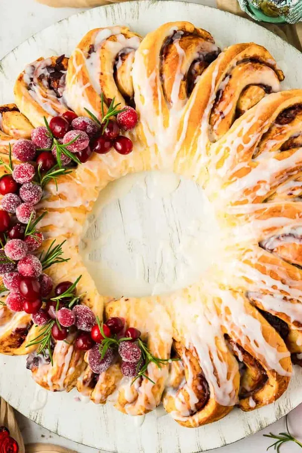 Cranberry Orange Cinnamon Roll Wreath