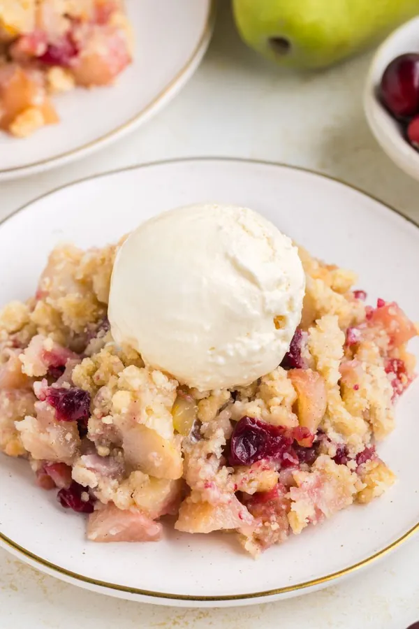 Cranberry Pear Sugar Cookie Crumble