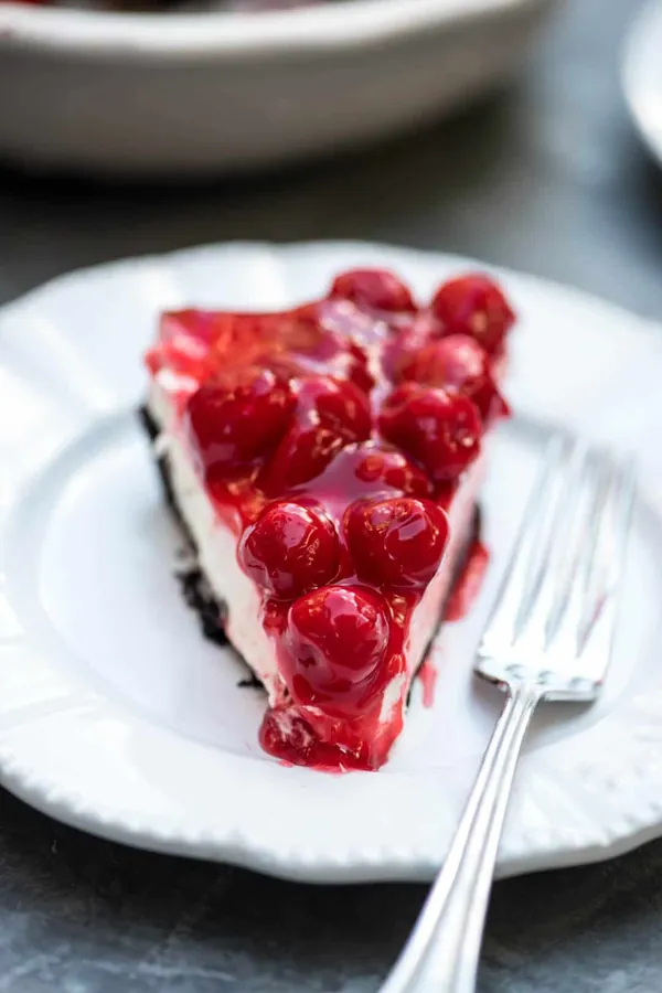 Easy Cherry Cheesecake Pie