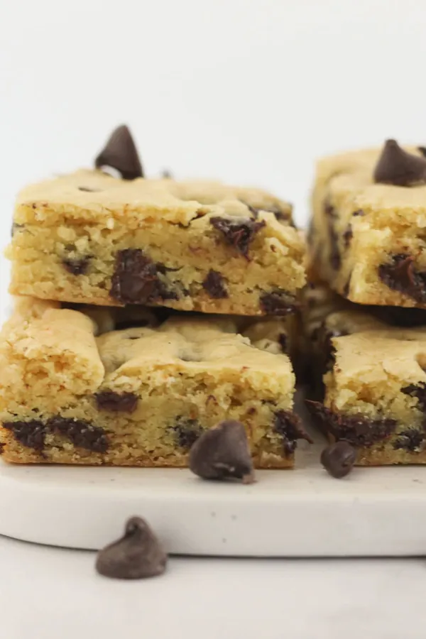 Easy Chocolate Chip Cookie Bars with a Cake Mix