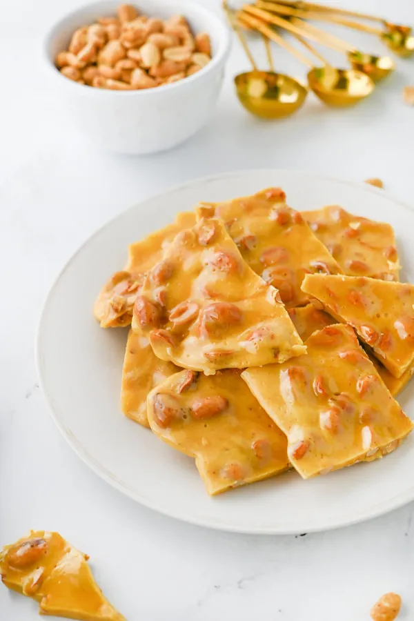 Easy Homemade Peanut Brittle
