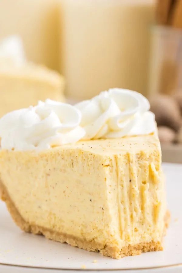 Easy No-Bake Eggnog Pie