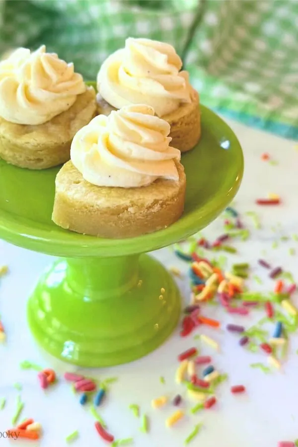 Frosted Sugar Cookie Bars