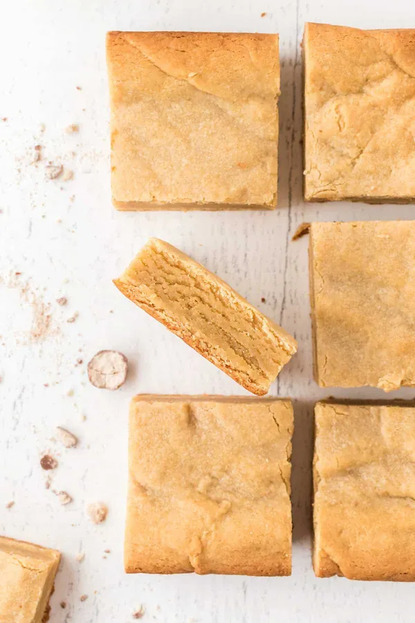 Malted Milk Blondies