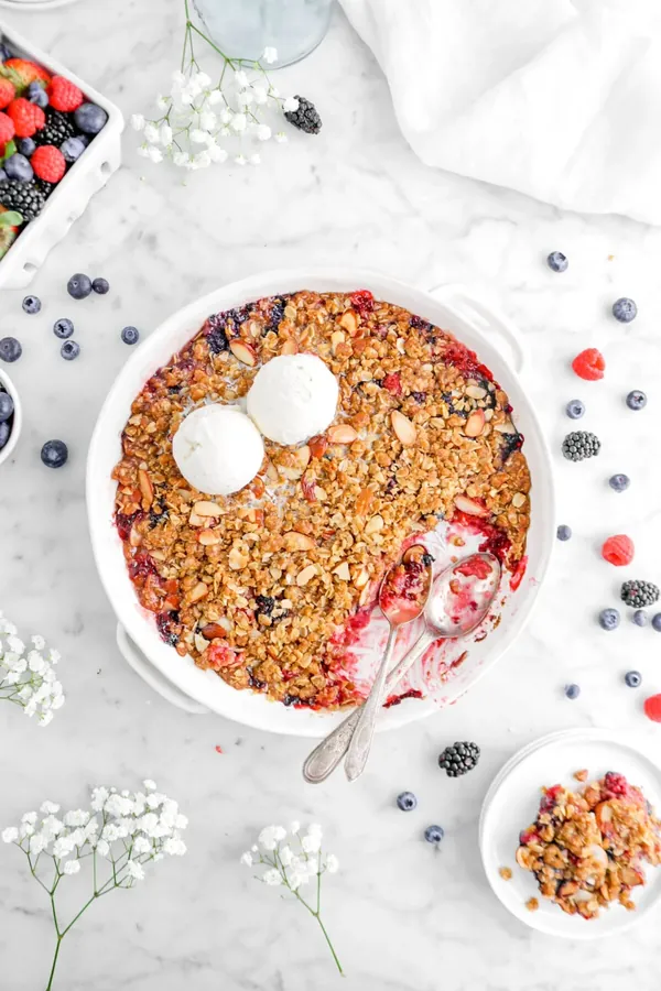Mixed Summer Berry Crisp