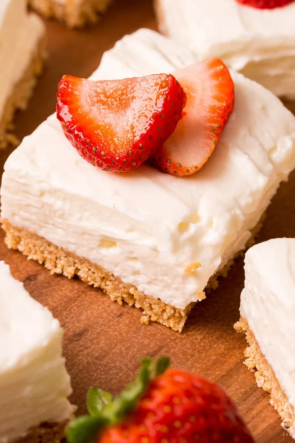 No Bake Cheesecake Bars