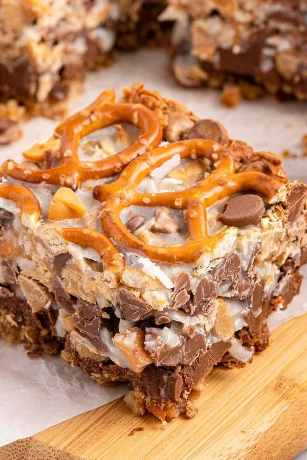 Peanut Butter Pretzel Magic Bars