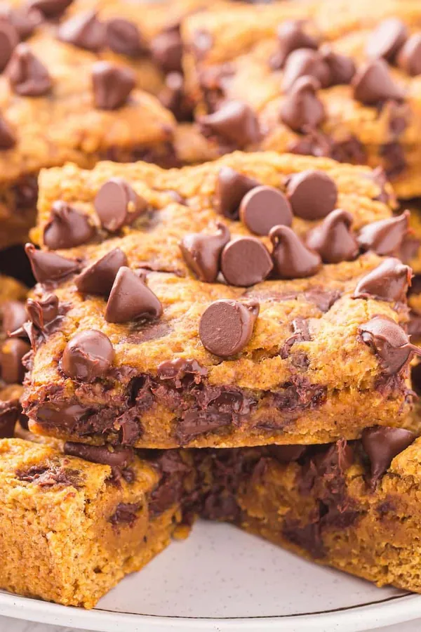 Pumpkin Chocolate Chip Bars