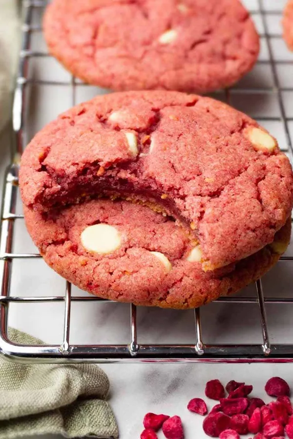 Raspberry cookies