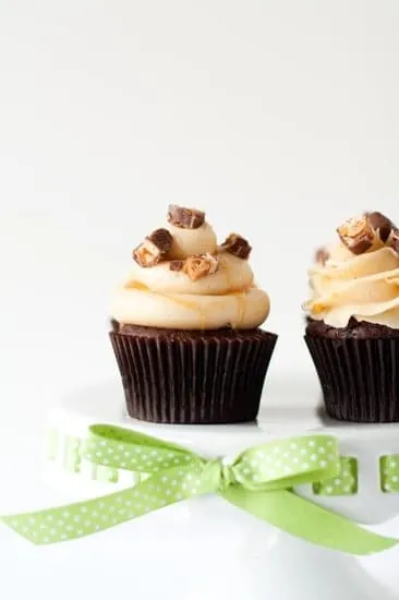 Snickers Cupcakes