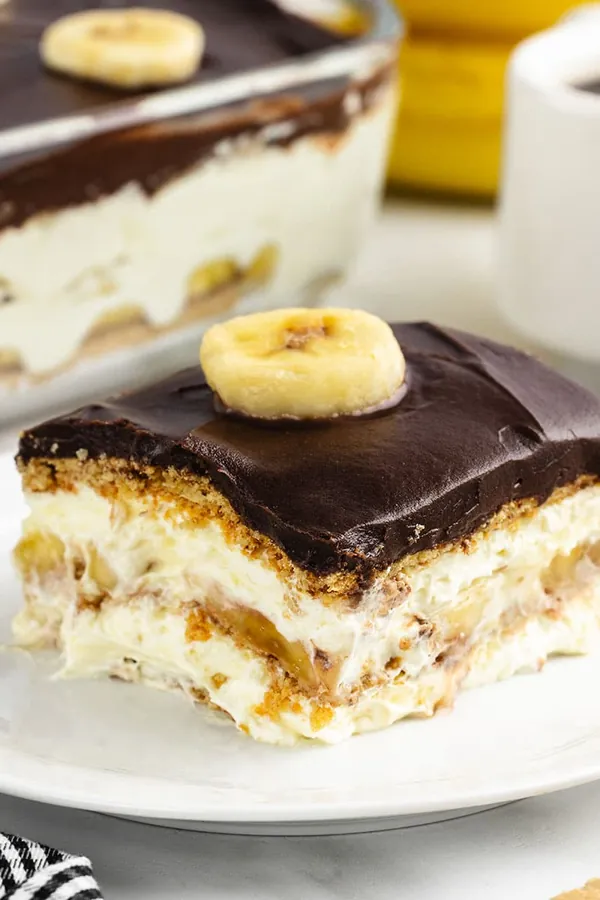 Banana Eclair Cake