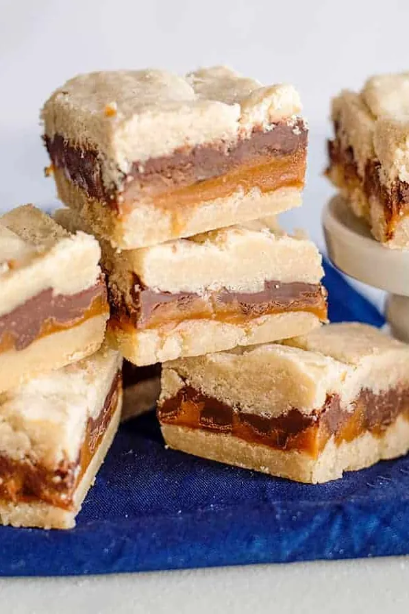 Chocolate Caramel Shortbread Bars