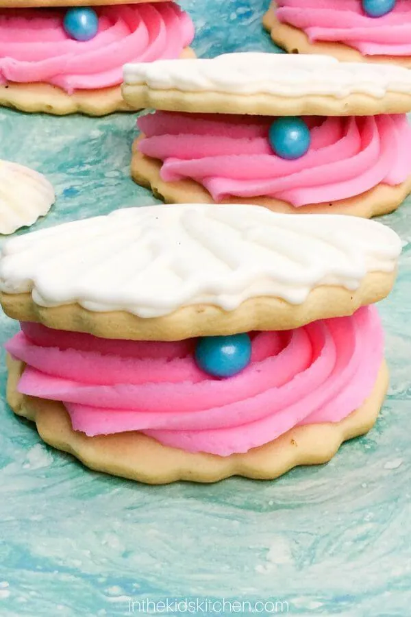 Clam Shell Sandwich Cookies