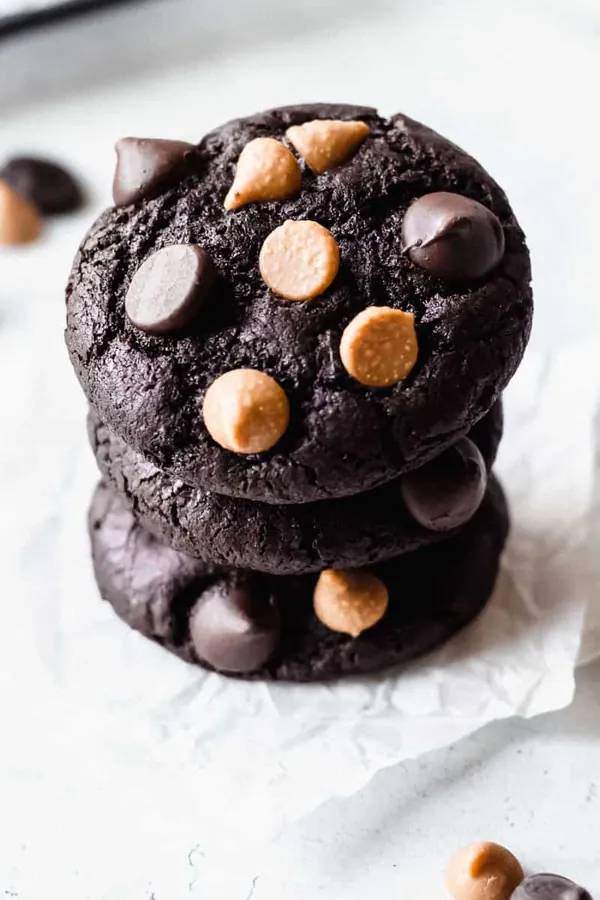 Dark Chocolate Chip Peanut Butter Cookies
