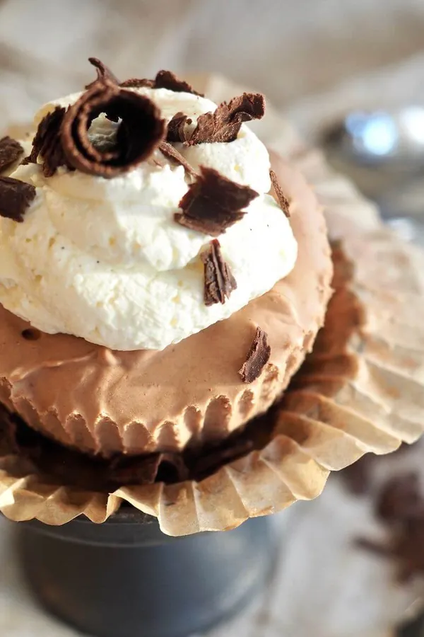 Easy Chocolate Mini Pies Recipe (French Silk)