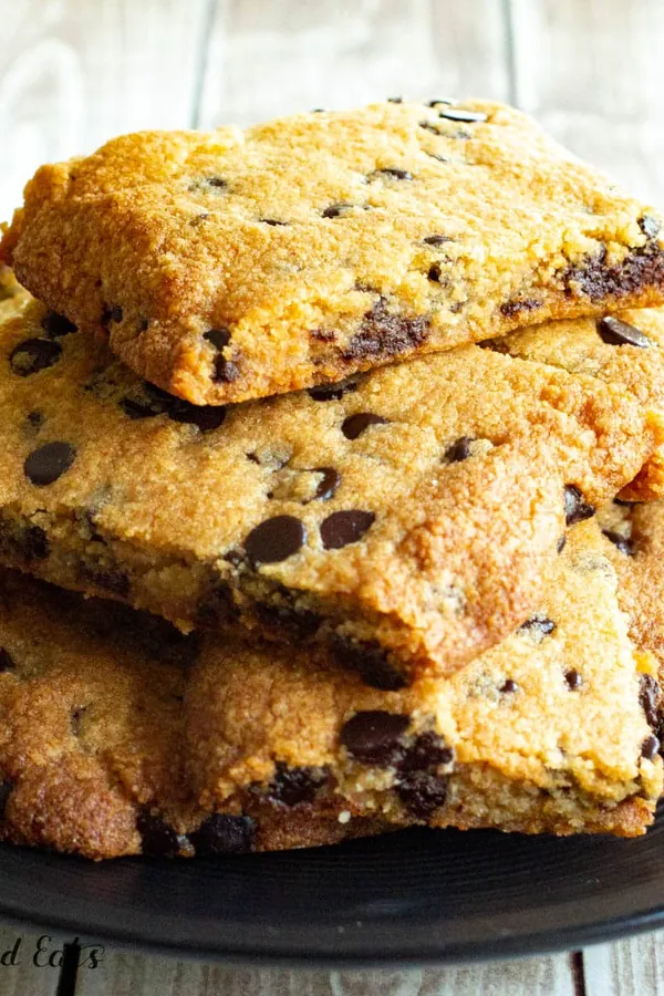 Keto Chocolate Chip Cookie Bars