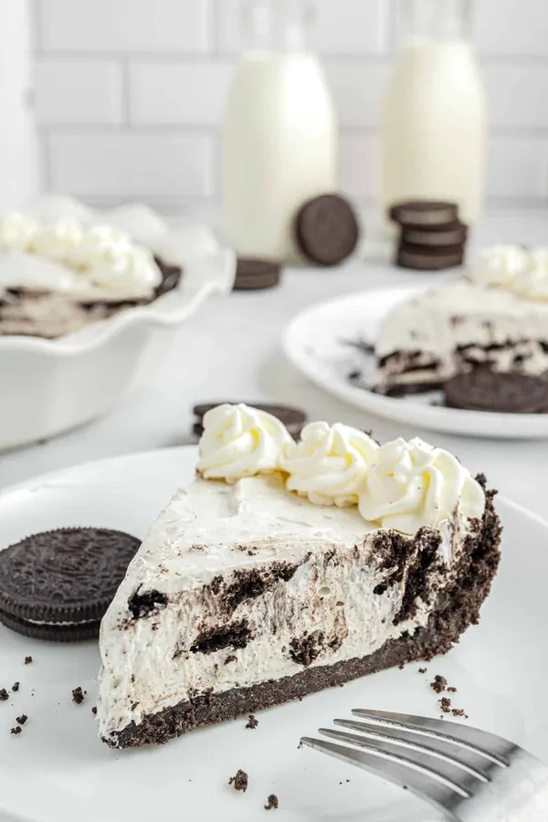 No Bake Oreo Pie