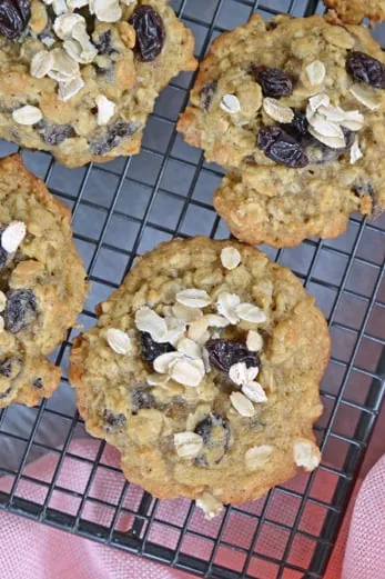 Oatmeal Raisin Cookies